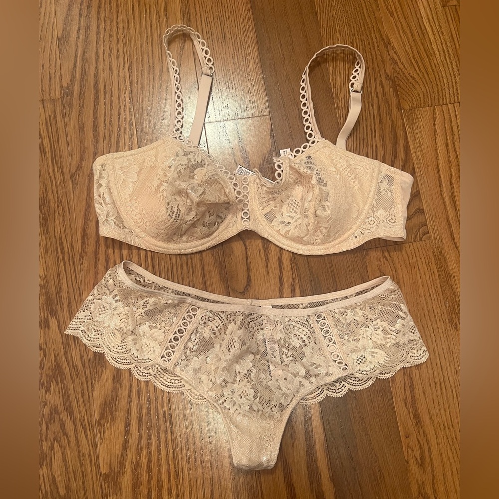 Victorias Secret bra and panty set